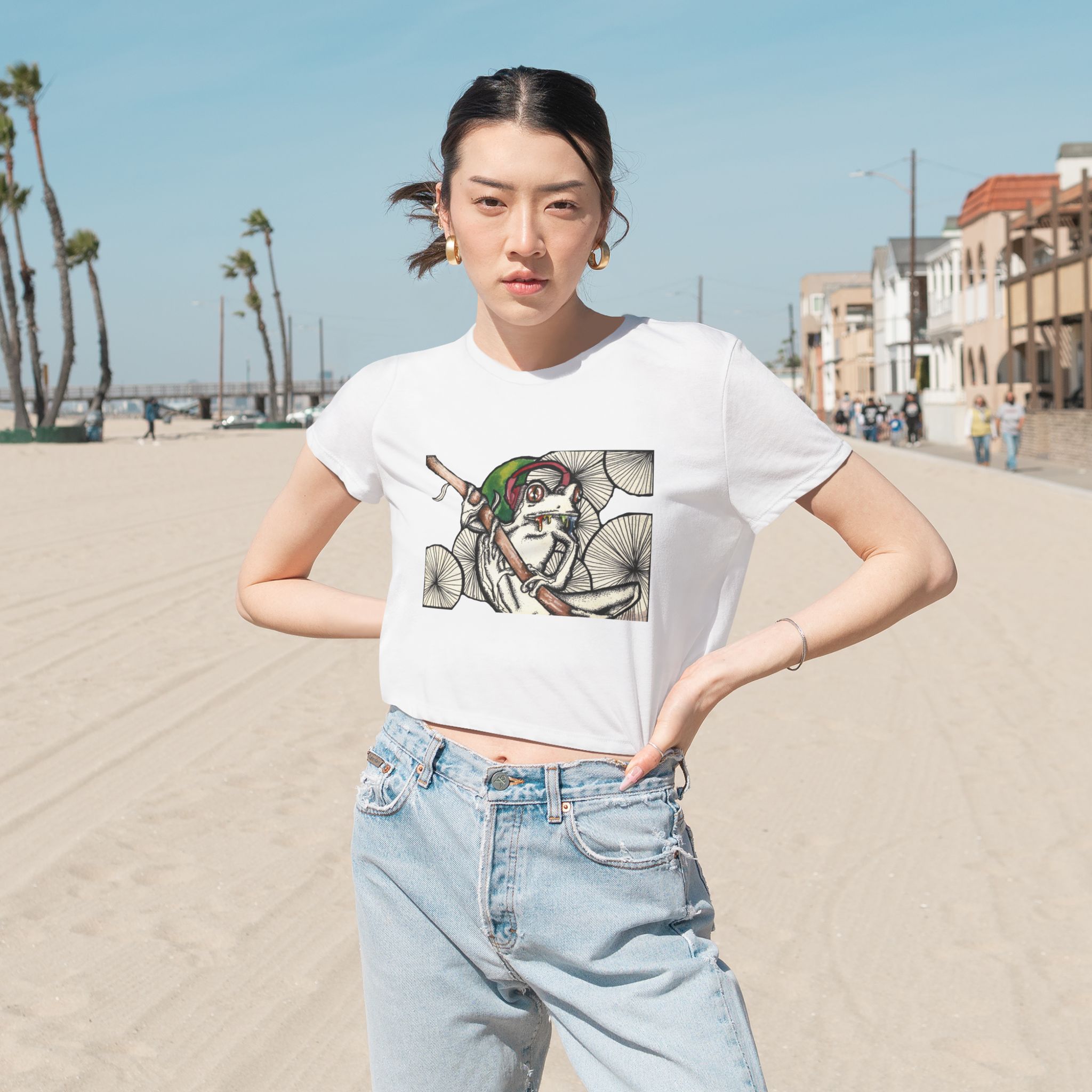 Cropped Tee - Trippy Frog Design - Image 4